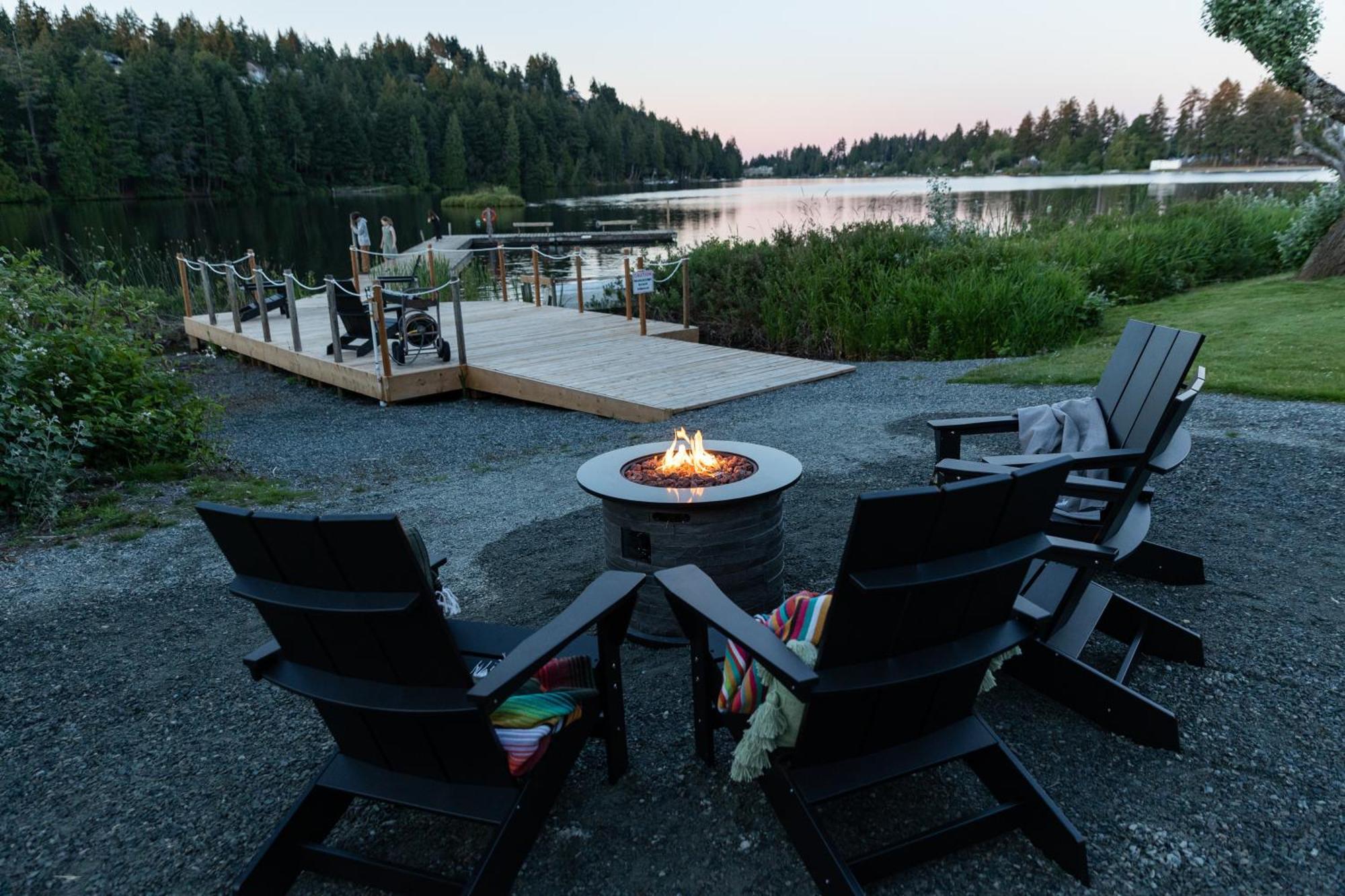 Inn On Long Lake Nanaimo Exteriör bild