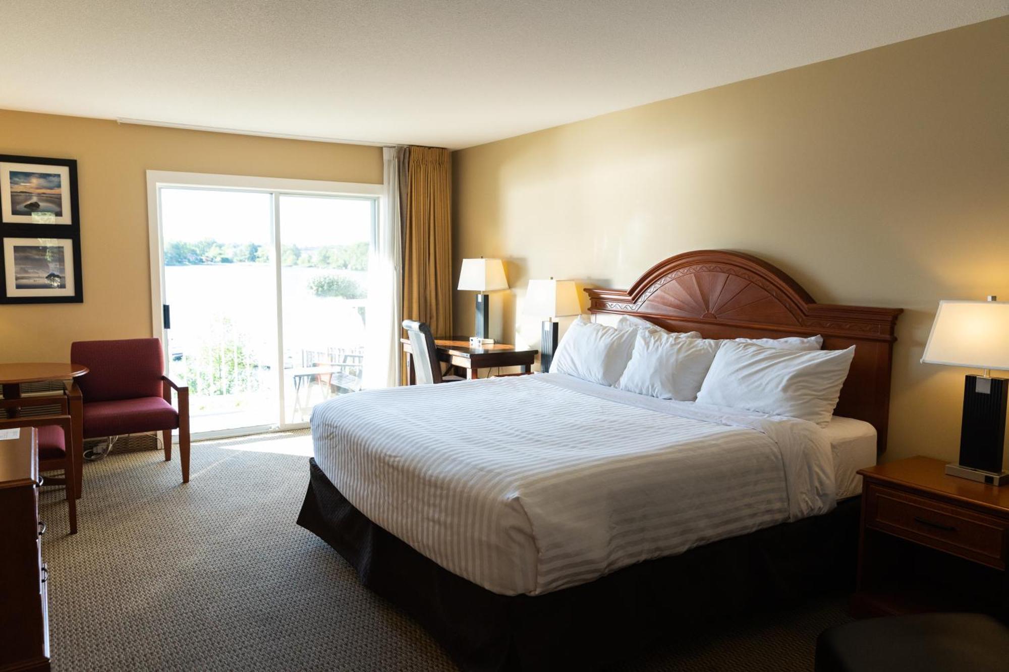 Inn On Long Lake Nanaimo Exteriör bild